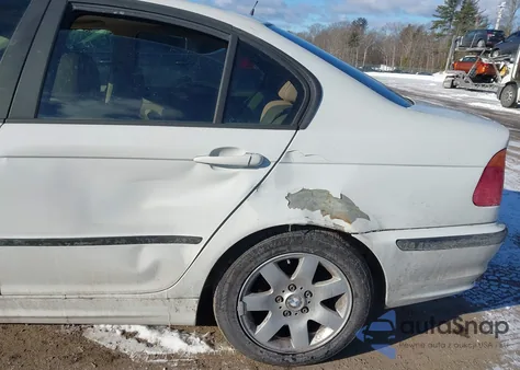 2000 BMW 323I z USA, uszkodzony, nr VIN WBAAM3348YCA89013